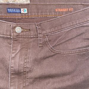 Dockers, straight fit pants! W:36 L:34
